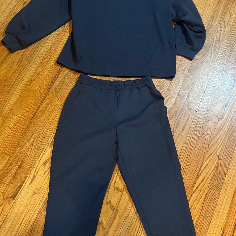 Old Navy Bounce Fleece Navy Two-Piece Sweatshirt & Jogger Set